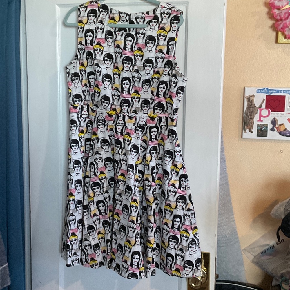 Eva Rose Graphic Dress with Sunglasses Print Size XL